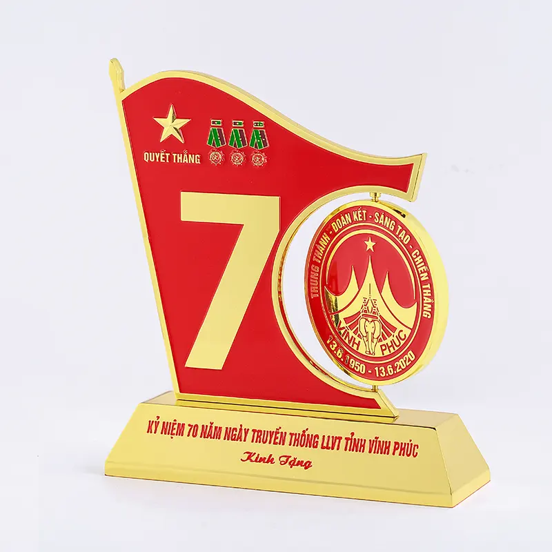Custom Vietnam Metal Zinc Alloy Rotatable Trophy