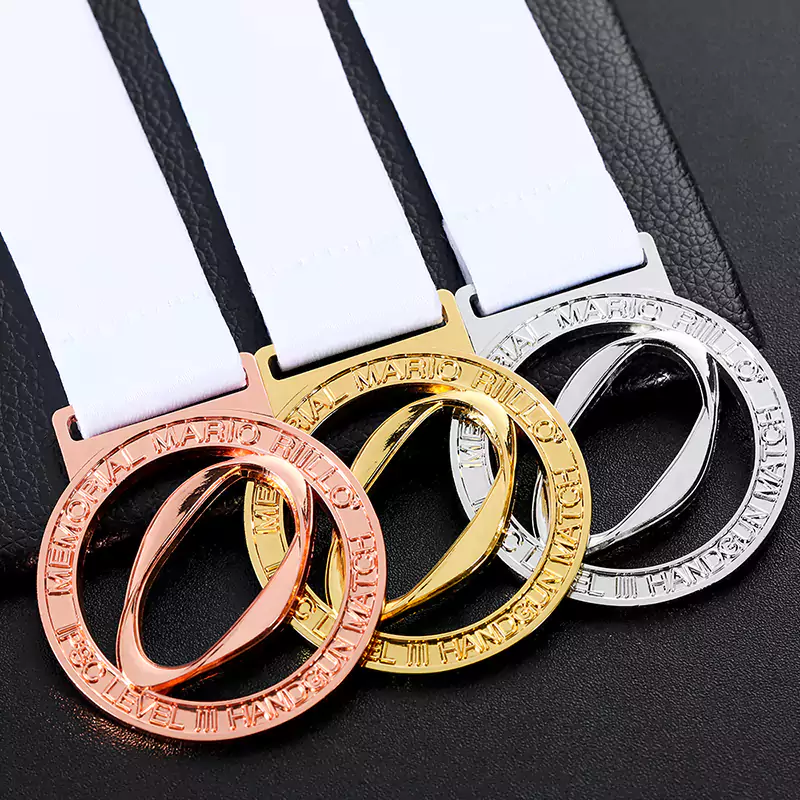 1424-8-creative-medal-design