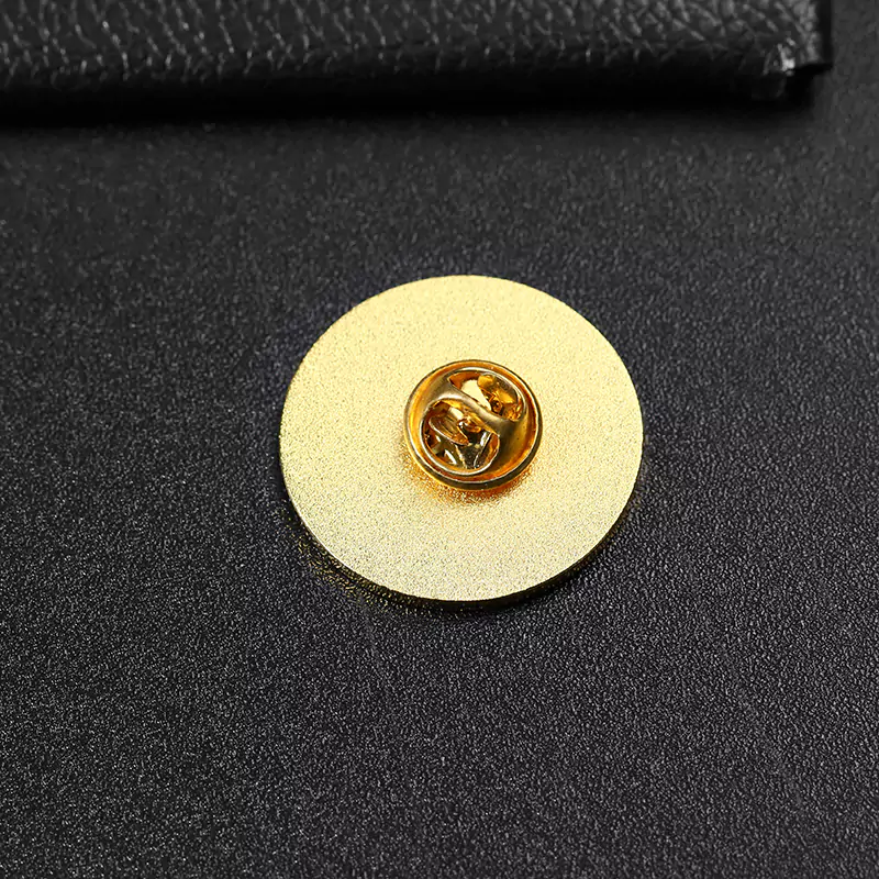 flag badge pins