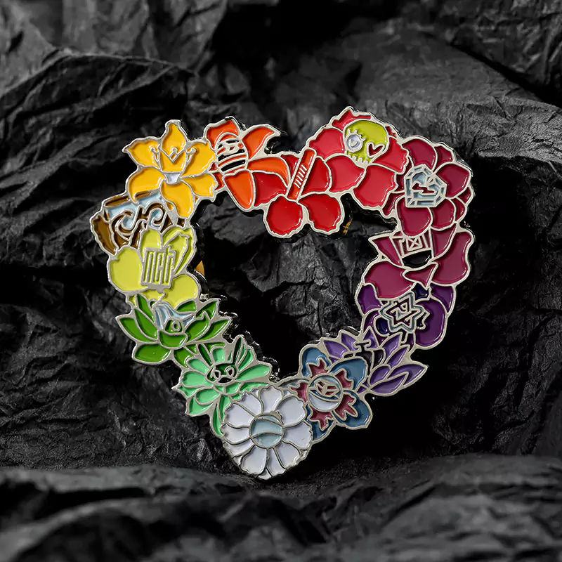 Wreath Shaped Enamel Hollowed Out Badge Pin