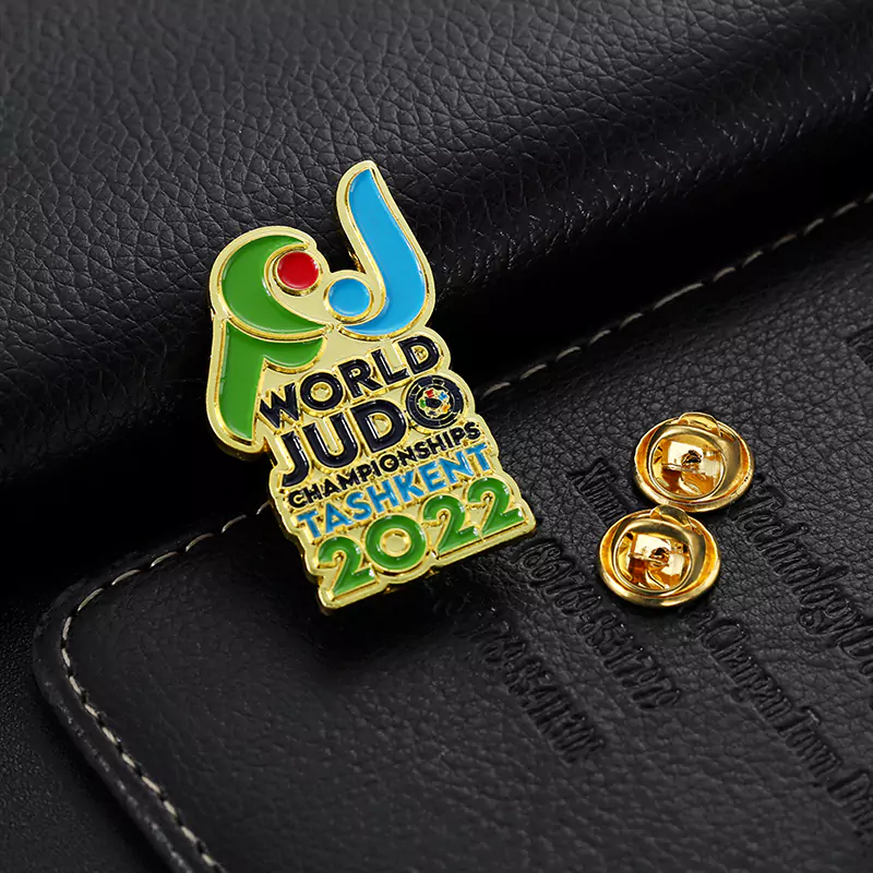 Gold Enamel Badge Of Honor