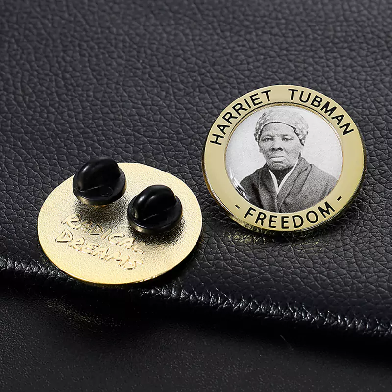 UV Printed Badge With Rubber Cap