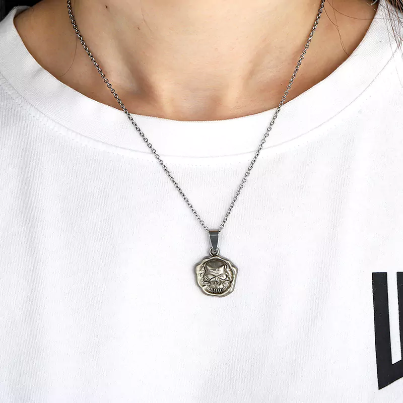3D Embossed Plating Matte Nickel Skull Shaped Charm/Necklace