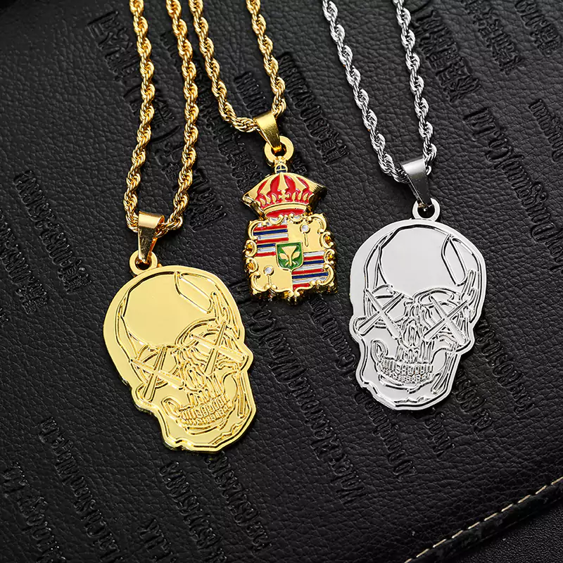 Skull and Badge Design Shaped Lacquer Plating Pendant