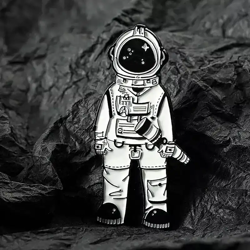 1509-7-Astronaut Paint Badge With Cardboard