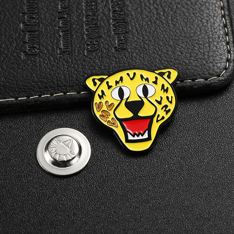 1702-5-Cartoon Tiger Head Yellow Paint Magnet Badge