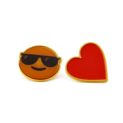 1523-4-Smiling and heart-shaped enamel badge