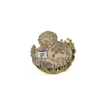 1705-8-Exquisite gilded animal badges
