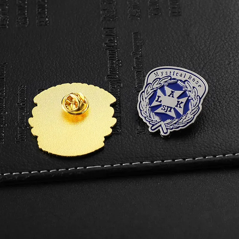 1572-5-Golden Irregular Pin